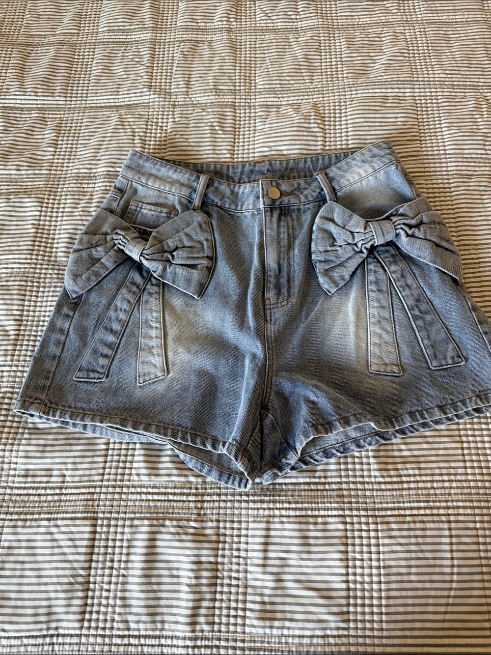 So Me Light Blue Denim Bow-Accent High-Waist Shorts
